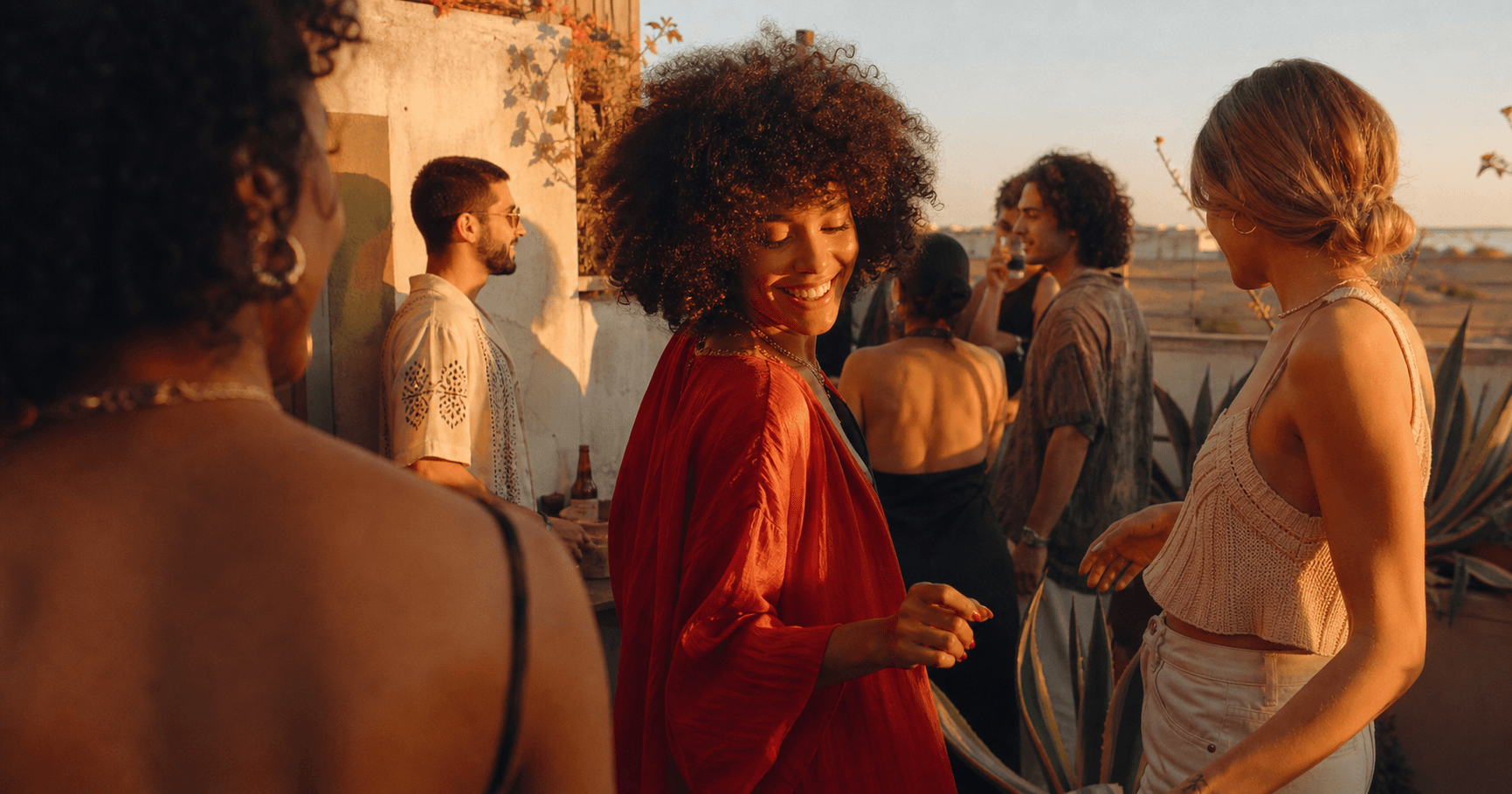 Imagem conceptual de uma experiência social ao sunset